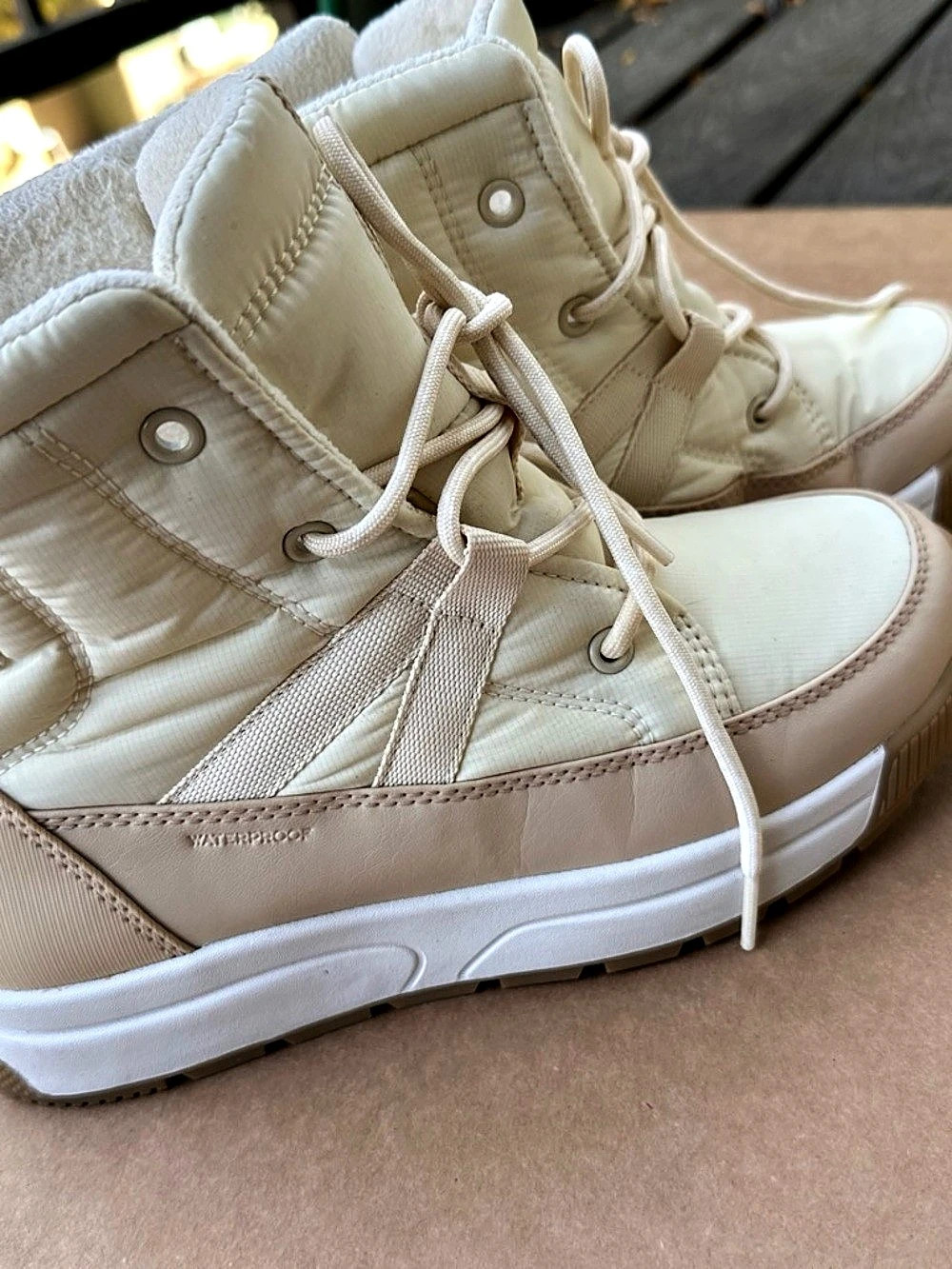 Sorel Kinetic Impact II Lace Winter Boots Cream US 8